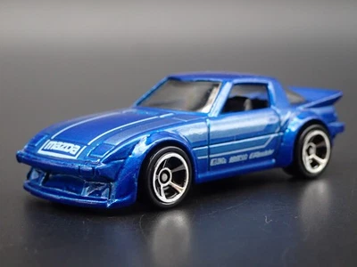 1978-1985 Mazda RX7 Jdm Blu 1:64 Scala da Collezione Diorama Pressofuso Vettura - Immagine 1 di 4