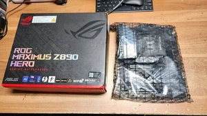 ASUS ROG MAXIMUS Z890 HERO Intel Z890 LGA 1851 ATX Mainboard - Bild 1 von 3