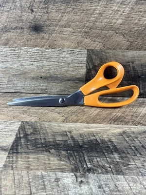 Fiskars Pinking Shears Zig Zag Fabric Craft Scissors Orange Handle - Image 1 of 4