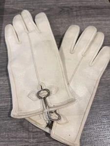 Vintage Women’s Gloves Bone color Faux leather silver tone embellishment lined - Picture 1 of 6