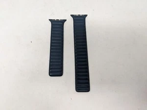 *READ, COSMETIC* Apple Watch Band - Leather Link - (45mm) Medium/Large - Zdjęcie 1 z 2