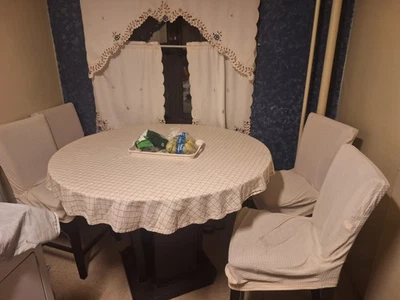 Обеденный стол из 5 предметов круглый стеклянный обеденный набор с 4 стульями от мебели Bobs - Изображение 1 из 4