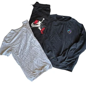 Paquete de ropa para hombre Nike Jordan pantalones cortos y camisas - Imagen 1 de 7
