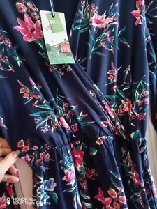 JOULES Scarlet Dress Size 10.  Navy Floral Boarder With Pockets. Elastic NEW!  - Picture 1 of 4