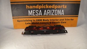 Tercera luz de freno Cadillac Sedan Deville 1989-1993 tracción delantera OEM montaje alto - Imagen 1 de 7
