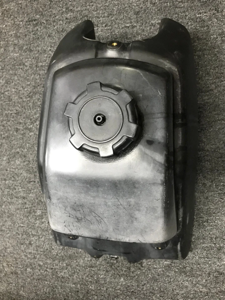 Tanque de gasolina Yamaha Tri-Moto YTM225, usado OE compatible con 83-86 .P/N 2FW-24110-00 Foto 1 de 1