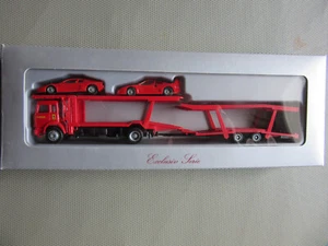 Autotrasportatore IVECO "CREPALDI AUTO" con 2 modelli Ferrari di Herpa in scala 1:87 - Foto 1 di 2