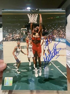 Dikembe Mutombo signiertes lizenziertes 8,5/11" Foto - Bild 1 von 4