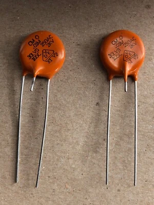 VISHAY CERA-MITE Two 3 Pin 0.01 uF 20% 2000 V DC, 250V AC Ceramic Disc Capacitor, 2KV USA