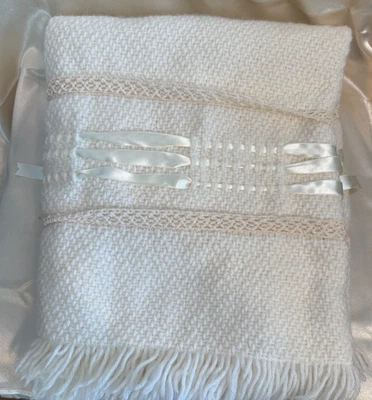 JOHN BRANIGAN Manta Bebé Lana Crema Irlanda 50x32" Cinta Encaje Estilo De Colección Foto 1 de 4