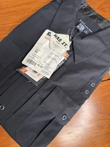 Neu mit Etikett 5.11 taktisches Herrenhemd Medium Midnight Navy S/S Utility verdeckte Tasche Uniform - Bild 1 von 4