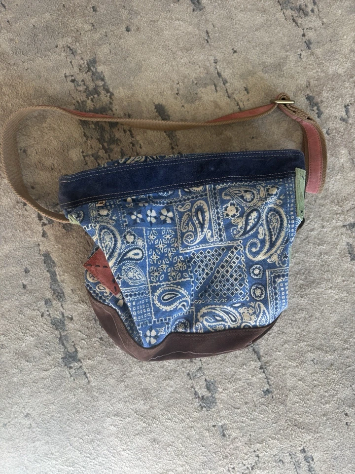 Bolso Hobo Bandolera/Bolso de Hombro/Bolso de Mano Lucky Brand Azul Bandana Paisley Foto 1 de 4