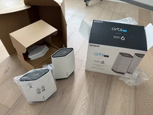 NETGEAR Orbi PRO WiFi 6 Tri-band Mesh System (SXK80). Router is NEW, Sat is USED - Afbeelding 1 van 3