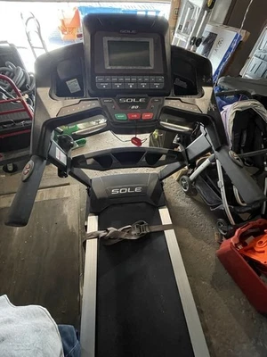 SOLE F80 TREADMILL 2018.2 Q 型号 — 第 1/4 张图片