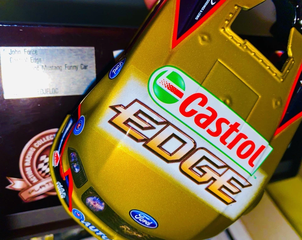 NHRA JOHN FORCE 1:24 Die-cast EDGE Acción NITRO Divertido Coche TOP FUEL Drag Racing Foto 1 de 4