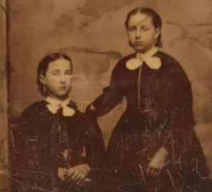 Tintype Sisters Twins? Pre Teens Photography Ferrotype Portrait A61-30 - Picture 1 of 2