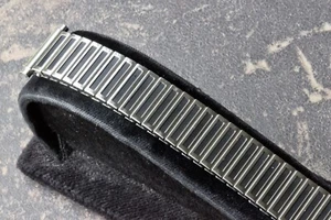 Vintage watch band JB Champion "horned" 16-20mm ends matte black links 1960s NOS - Picture 1 of 5