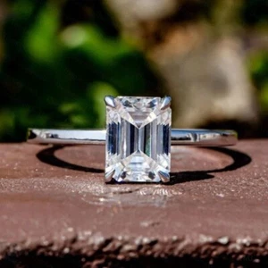 2,55 TCW Smaragdschliff Moissanit Solitär Verlobungsring 14K Weißgold vergoldet - Bild 1 von 8