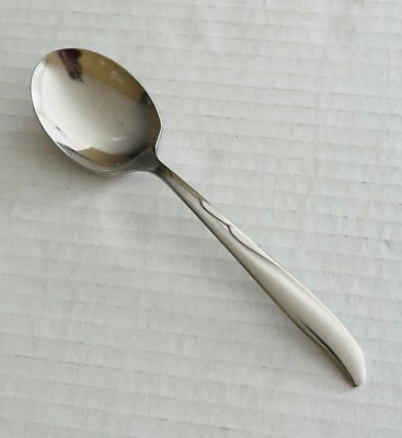 Duchess Stainless DCS2 Sugar Spoon Curved Detail and Handle Glossy - Image 1 of 4
