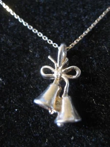CAMPANAS DE BODA EN Dije Colgante Plata Esterlina con Cadena/CAMPANAS DE BODA Y CADENA - Imagen 1 de 2