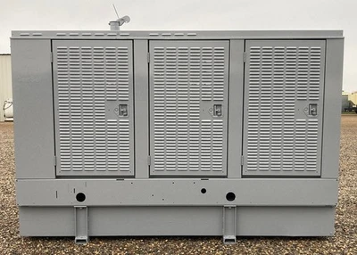 Gerador a diesel Cummins/Onan 100 kw - 5,9L 6 cilindros - 1.006 horas - Perfeito estado 2000 - Imagem 1 de 4