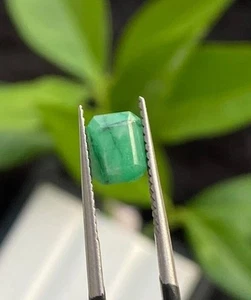 Emerald Cut Swat Green Emerald Loose Gemstone @PAK. 1.05 carat. - Picture 1 of 8