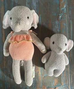Peluche tejido a mano Cuddle & Kind bebé elefante 7 pulgadas - Imagen 1 de 11
