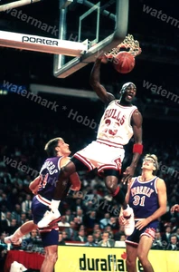 MICHAEL JORDAN Slam Dunk Chicago Bulls Undated Original 35mm Photo Slide - Picture 1 of 4