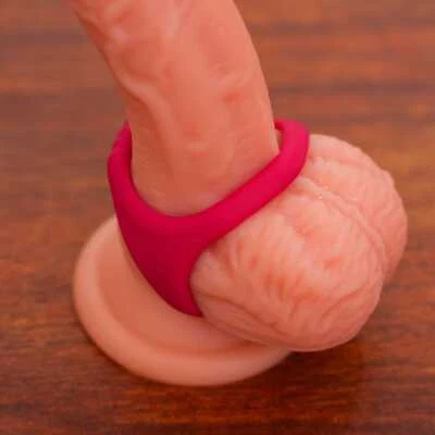 Anillo triangular para pene anillo para pene escroto masculino SM bola estirador eyaculación retardada Foto 1 de 4