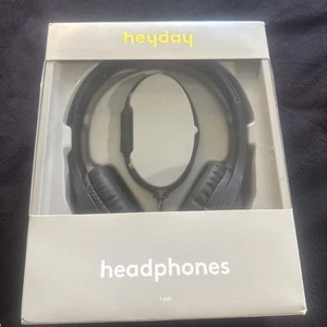 Wired On-Ear Headphones with 4' Cable - heyday Black - Picture 1 of 3
