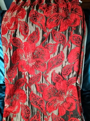 Cortina a medida forrada floral roja y topo 72" de ancho x 86" de profundidad  Foto 1 de 4
