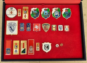 Lot von 22 Abzeichen und Armabzeichen 19 emailliert aus den 80er 90er Jahren - Bild 1 von 2