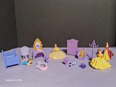 Disney Princess Great Lot Small Dolls Jointed Figures + Furniture's  + Others - Image 1 of 4