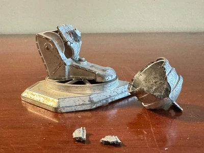 Foco costero vintage Barclay o Manoil - roto :( plomo fundido a presión-rojo :( Foto 1 de 4