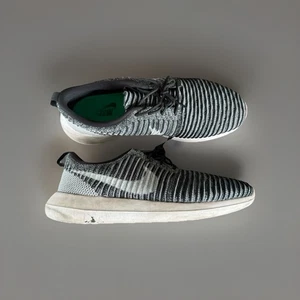 Nike Men's Roshe Two Flyknit Oreo 844833-007 Size 12 Rare Shoes Sneakers - Picture 1 of 10