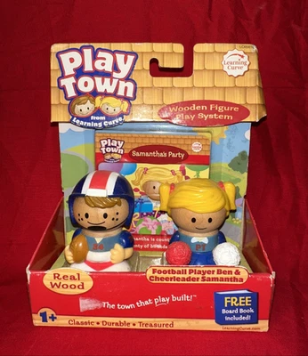  ИГРАТЬ ГОРОД ФУТБОЛИСТ BEN & ЧЕРЛИДЕР САМАНТА ДЕРЕВЯННАЯ ФИГУРКА БЕСПЛАТНАЯ КНИГА НОВЫЙ - Изображение 1 из 4