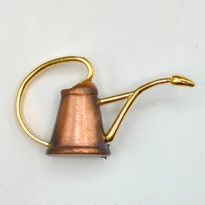 Moda Broche Prendedor Regadera Herramientas Jardinería Tono Dorado Color Cobre Estilizado Foto 1 de 4