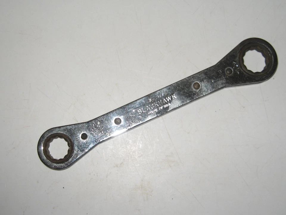 RATCHETING 12-pt BOX WRENCH, 5/8" x 3/4", BLACKHAWK # ZW-1069 - Image 1 of 1