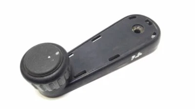Manivela ventana delantera izquierda volkswagen golf ii 1989 191837579 ust38350 Foto 1 de 4