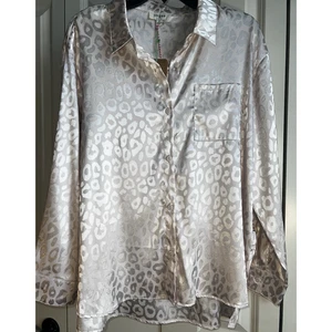 Umgee Women's Medium Blush Champagne Leopard Print Long Sleeve Blouse - Picture 1 of 12