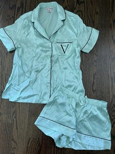 Victoria’s Secret Conjunto de Pijama Camisa Pantalones Cortos Verde Salvia Ropa de Dormir Lunares Talla XS - Imagen 1 de 8