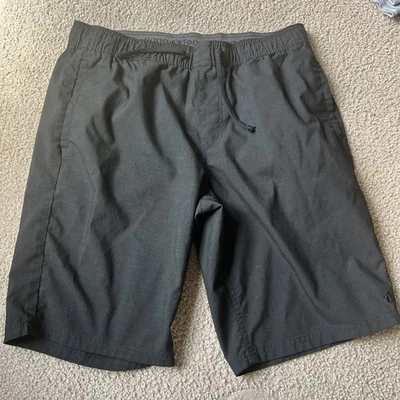 PANTALONES CORTOS NEGROS COLGAR TEN PARA HOMBRE TALLA L EUC BOLSILLOS CON CORDÓN 11 EN ENTREPIERNA Foto 1 de 4