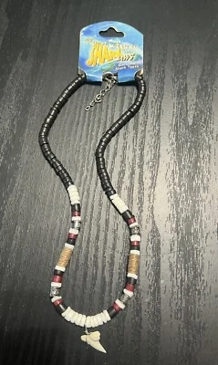 Collar de surfista colgante cuentas de resina diente de tiburón de resina con etiqueta diente de tiburón genuino Foto 1 de 4