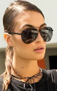 NEW QUAY Vivienne Black/Smoke Sunglasses - Picture 1 of 1
