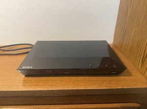 Sony BDP-S1100 1080p Blu-ray / DVD Video Player w/HDMI & Ethernet - No Remote - Picture 1 of 7