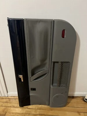 1998-2010 VOLKSWAGEN BEETLE RH DOOR PANEL DARK BLUE & GRAY HARDTOP - Image 1 of 3