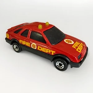 Ford Sierra XR41 1983 Matchbox Vintage Rojo Departamento de Bomberos Juguete Diecast Coche Sirenas Rojas - Imagen 1 de 5