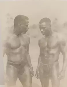 1**FOTO-Gays-Guys- Men-Vintage- Photos of attractive gays 1920-70 - Picture 1 of 3