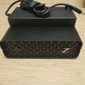 Station de travail HP Z2 Mini G9 | Intel Core i7-12700 | NVIDIA RTX A2000 | 32 Go DDR5 - Photo 1/10