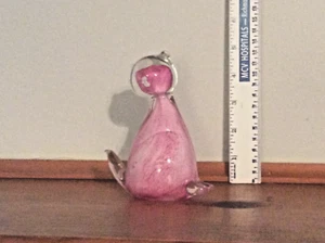 Cute Glass Cat paperweight featuring an abstract Cat - 13 oz & 5" tall - mint - Picture 1 of 7